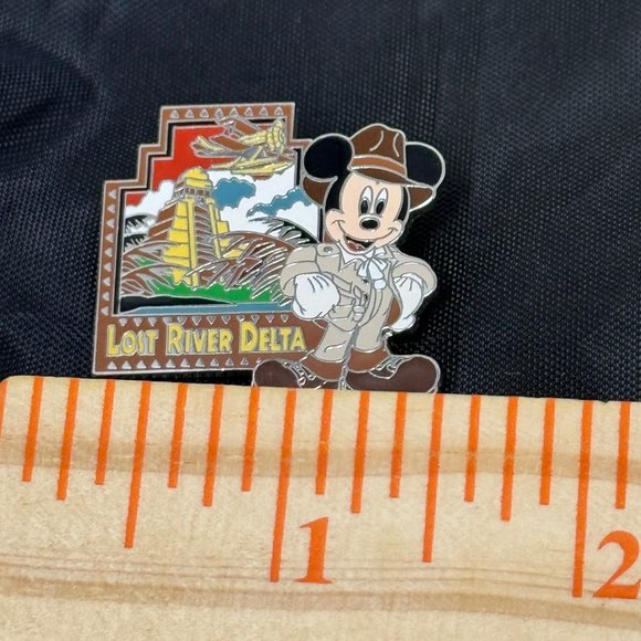 Mickey Lost River Delta Tokyo Disney Pin Disneyland - Picture 3 of 5